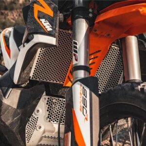 Radiator protection grille